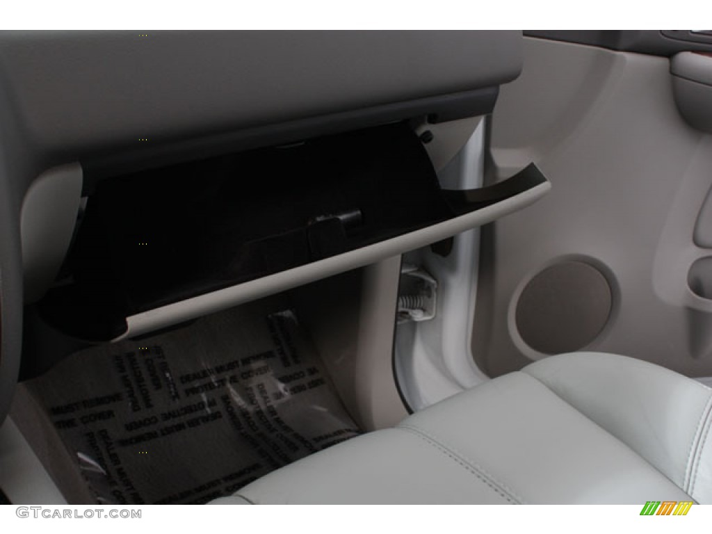 2007 Avalanche LTZ 4WD - Summit White / Dark Titanium/Light Titanium photo #20