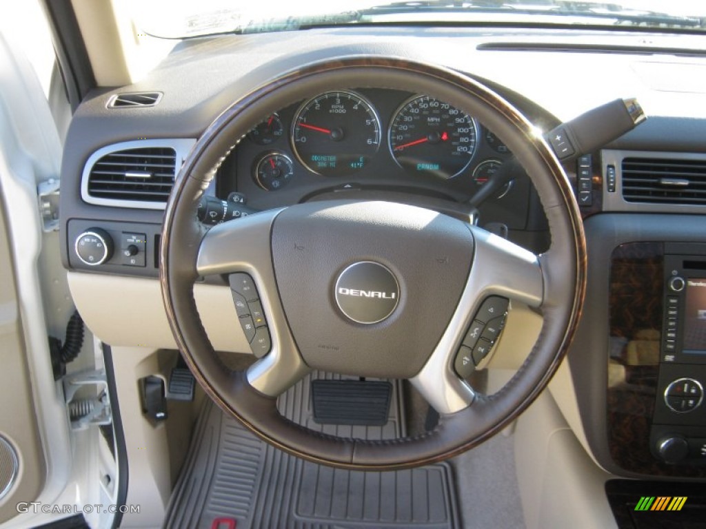 2012 GMC Yukon Denali Cocoa/Light Cashmere Steering Wheel Photo #58879104