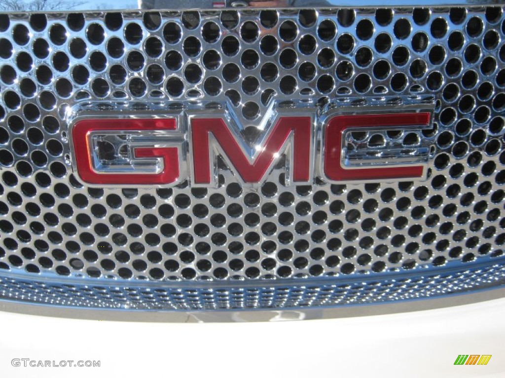 2012 GMC Yukon Denali Marks and Logos Photo #58879251