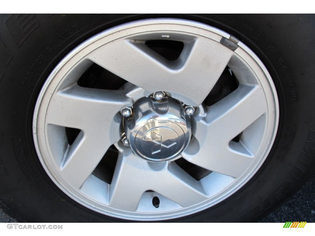 2001 Mitsubishi Montero Sport XLS Wheel Photo #58880379
