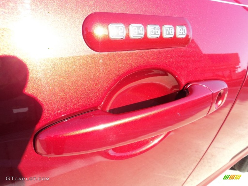 2008 MKZ Sedan - Vivid Red Metallic / Sand photo #25