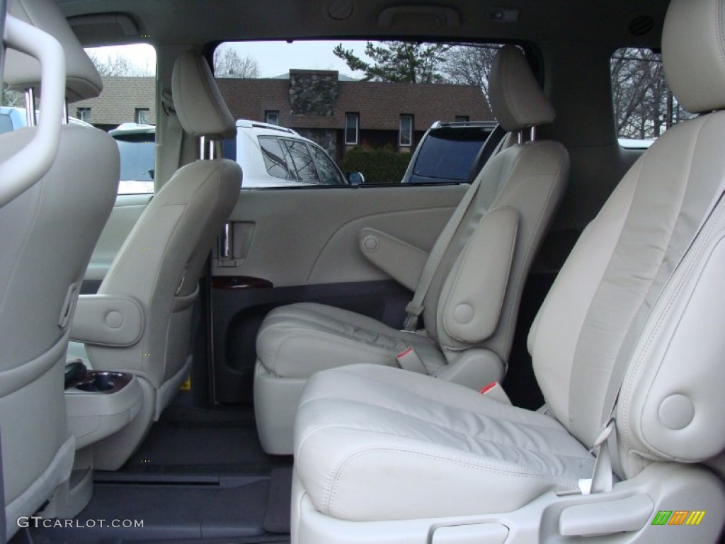 2011 Sienna XLE AWD - Sandy Beach Metallic / Bisque photo #13