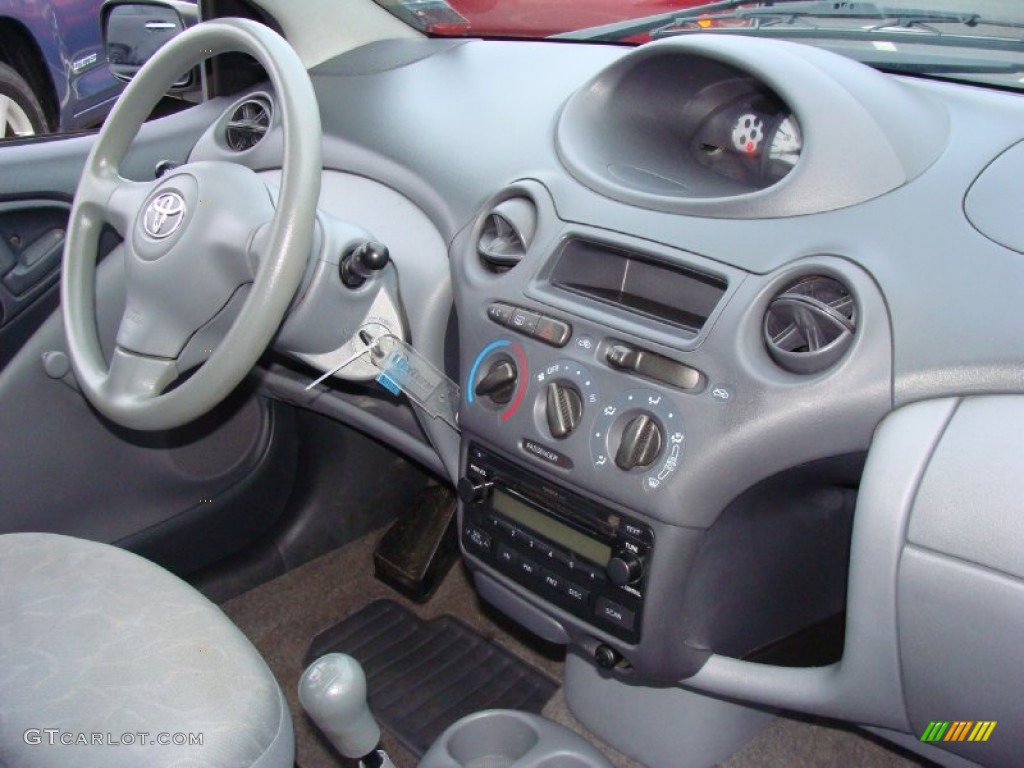 2003 ECHO Sedan - Silver Streak Mica / Shadow Gray photo #14