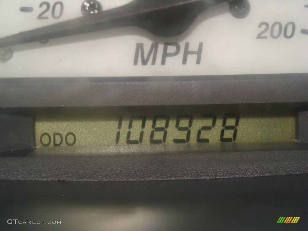 2003 ECHO Sedan - Silver Streak Mica / Shadow Gray photo #24