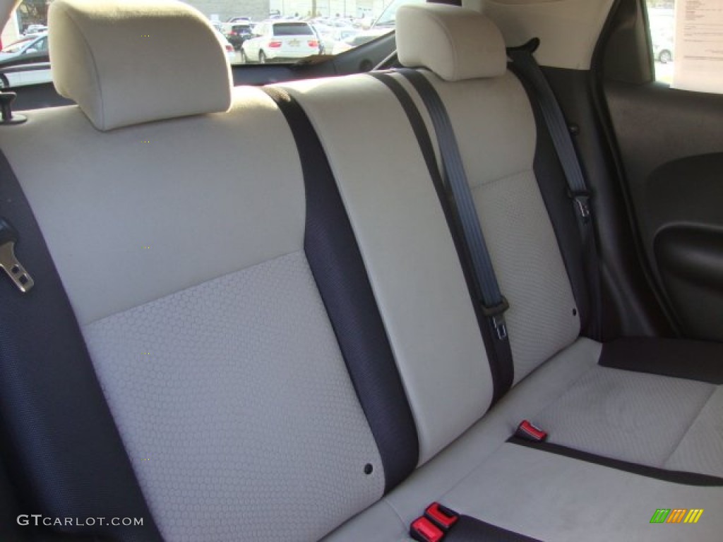 Gray/Silver Trim Interior 2011 Nissan Juke SV AWD Photo #58887543