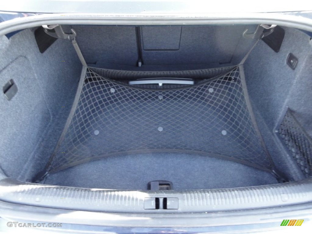 2005 Audi A4 3.0 quattro Sedan Trunk Photos