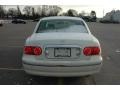 2004 Pearl White Kia Amanti   photo #4