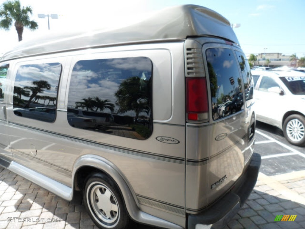 2000 Savana Van 1500 Passenger Conversion - Light Autumnwood Metallic / Neutral photo #7
