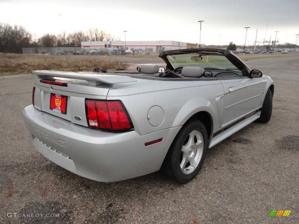 2003 Mustang V6 Convertible - Silver Metallic / Medium Graphite photo #3