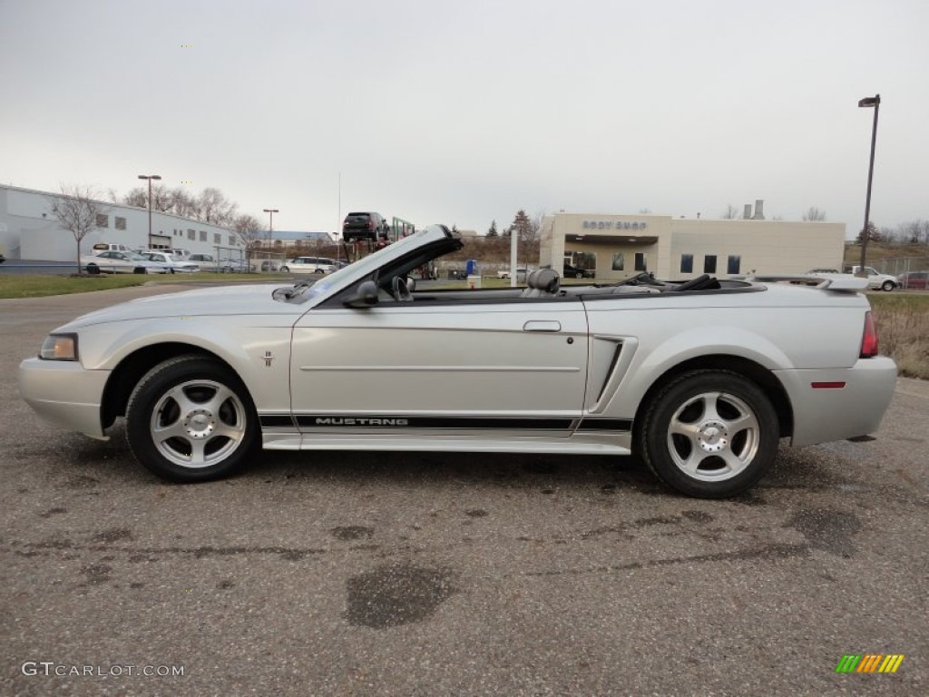 2003 Mustang V6 Convertible - Silver Metallic / Medium Graphite photo #15