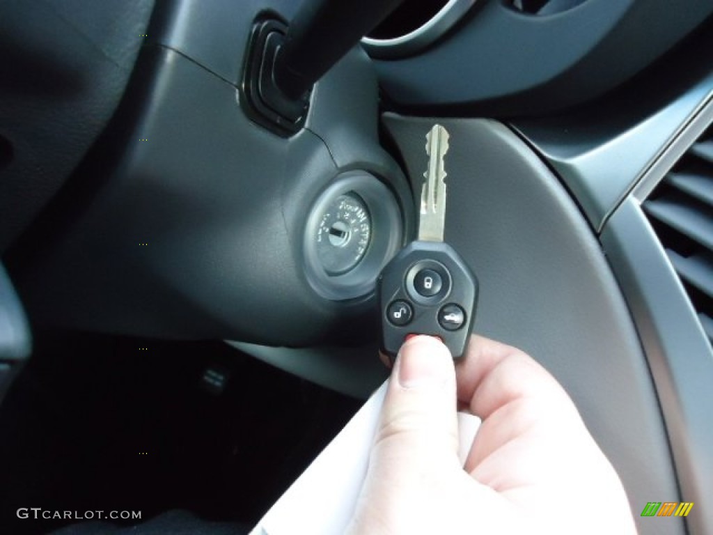 2012 Subaru Tribeca 3.6R Limited Keys Photos