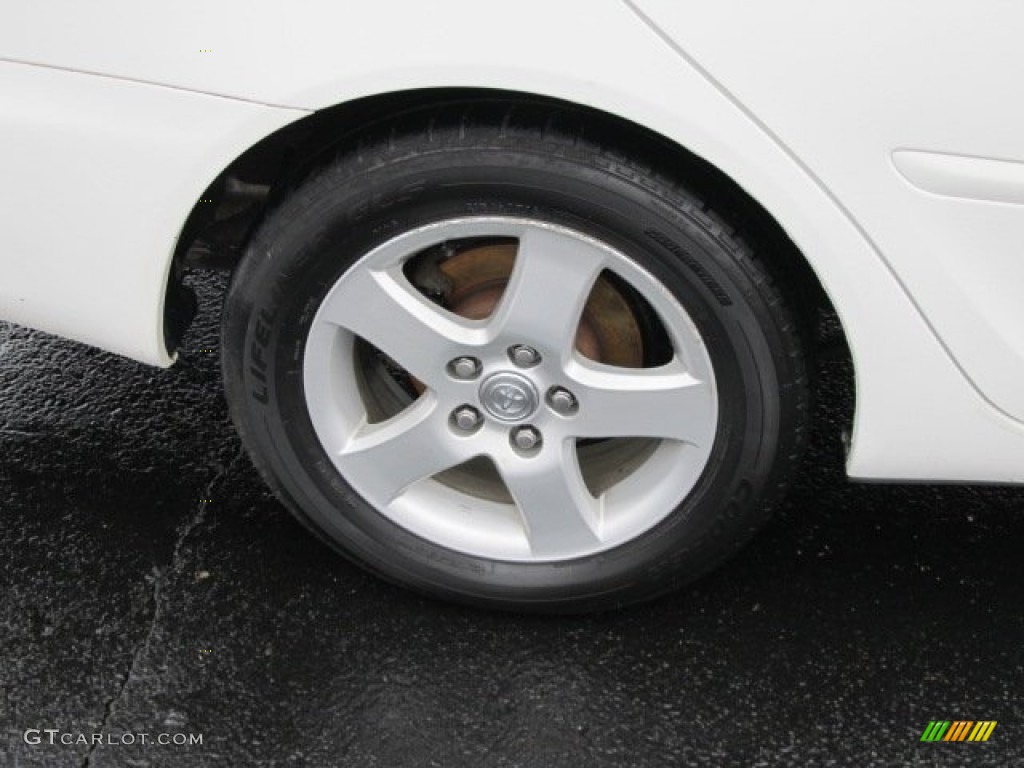 2005 Camry SE - Super White / Taupe photo #3