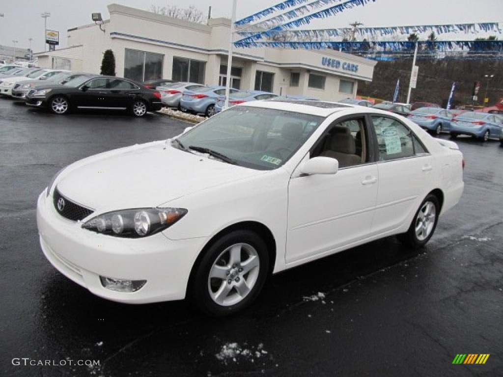 2005 Camry SE - Super White / Taupe photo #6