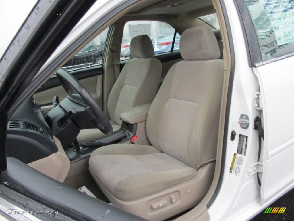 2005 Camry SE - Super White / Taupe photo #12