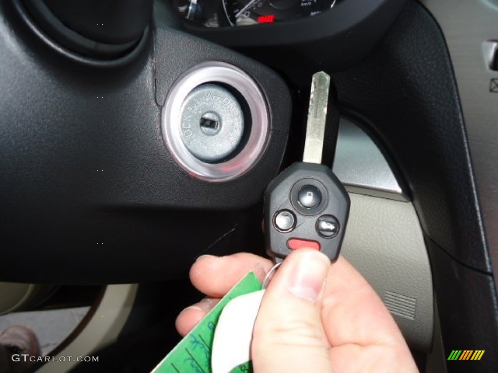 2012 Subaru Outback 2.5i Premium Keys Photo #58903668