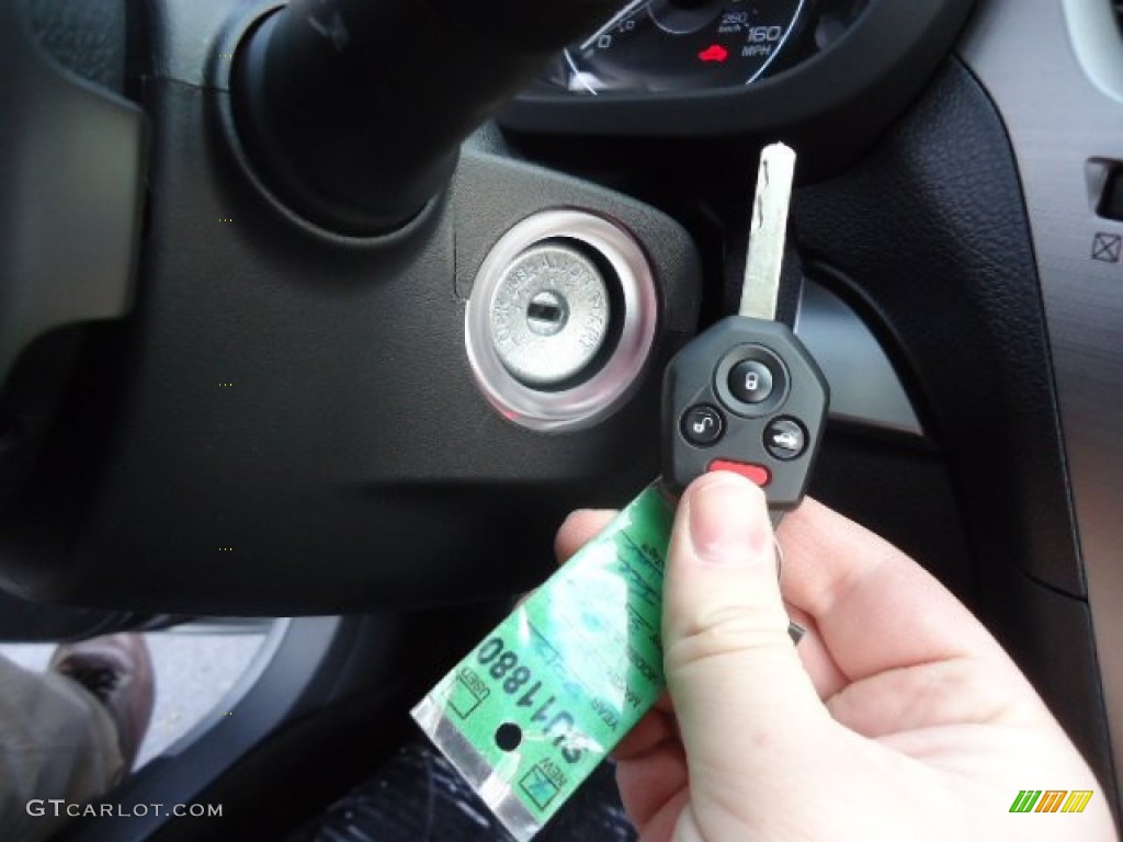 2012 Subaru Legacy 3.6R Premium Keys Photos