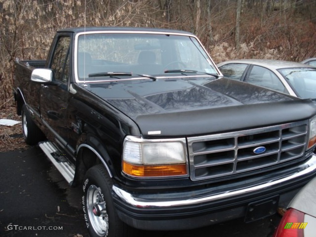 1992 F150 S Regular Cab 4x4 - Black / Grey photo #1