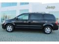 2010 Blackberry Metallic Dodge Grand Caravan SXT  photo #2