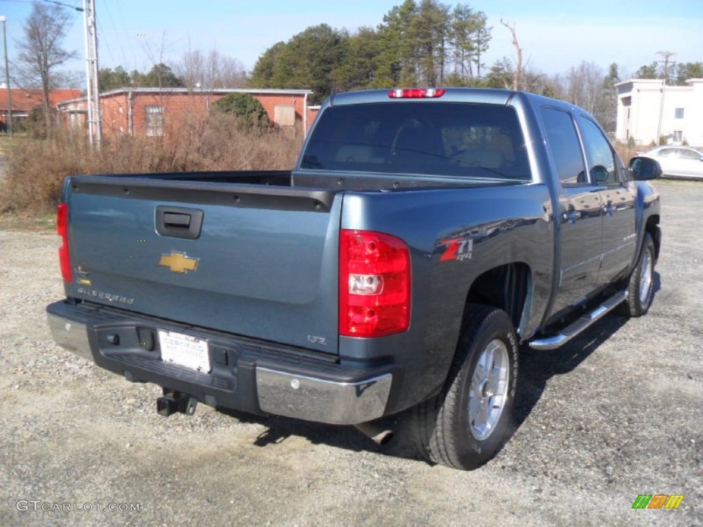 2009 Silverado 1500 LTZ Crew Cab 4x4 - Blue Granite Metallic / Light Titanium photo #3