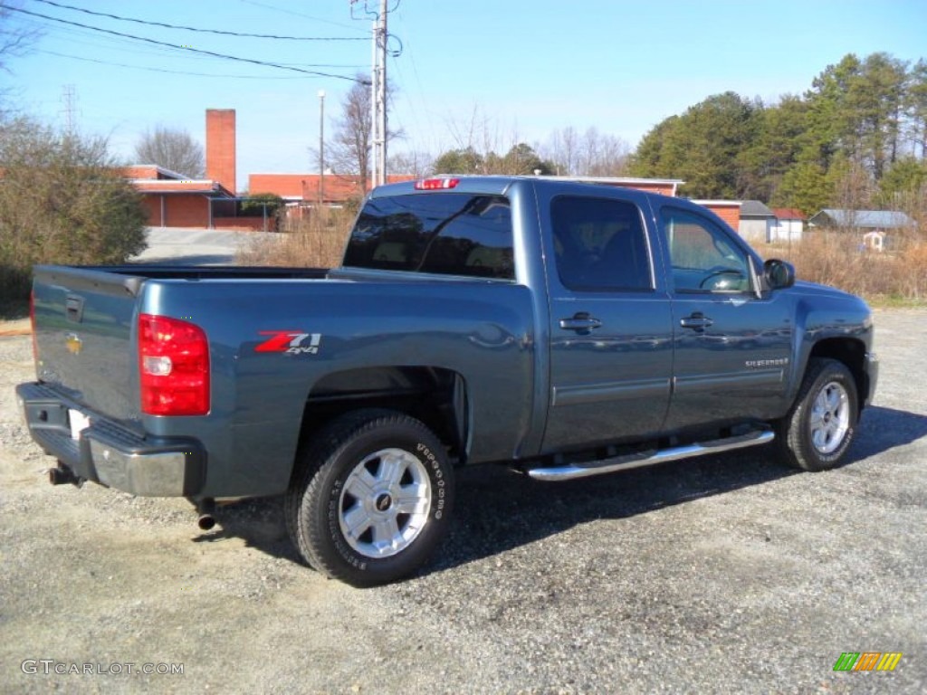 2009 Silverado 1500 LTZ Crew Cab 4x4 - Blue Granite Metallic / Light Titanium photo #4