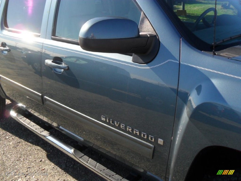 2009 Silverado 1500 LTZ Crew Cab 4x4 - Blue Granite Metallic / Light Titanium photo #24