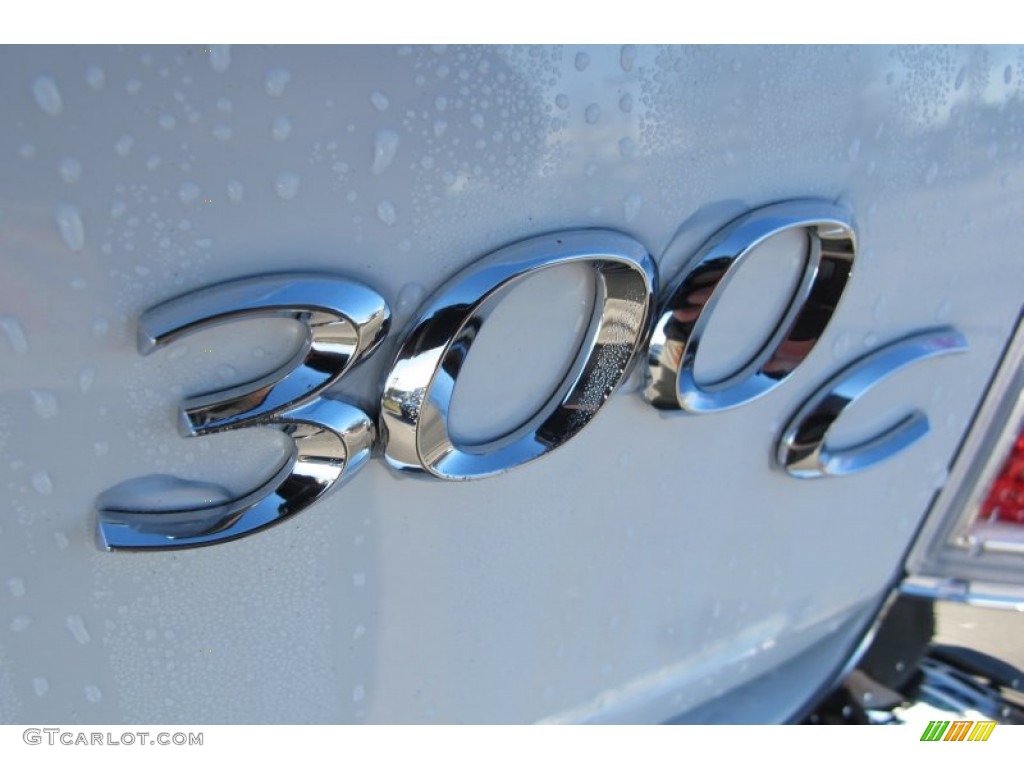 2012 Chrysler 300 C Marks and Logos Photo #58911424