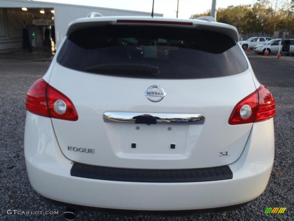 2012 Rogue SL - Pearl White / Gray photo #4