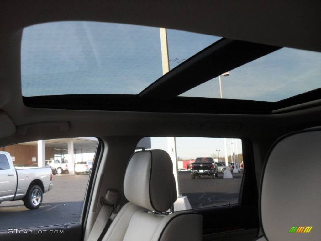 2012 Jeep Grand Cherokee Overland 4x4 Sunroof Photo #58912487