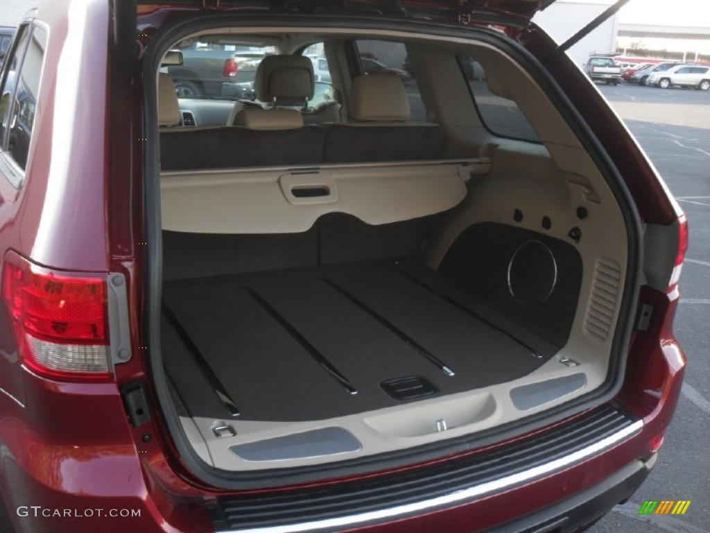 2012 Jeep Grand Cherokee Overland 4x4 Trunk Photo #58912517