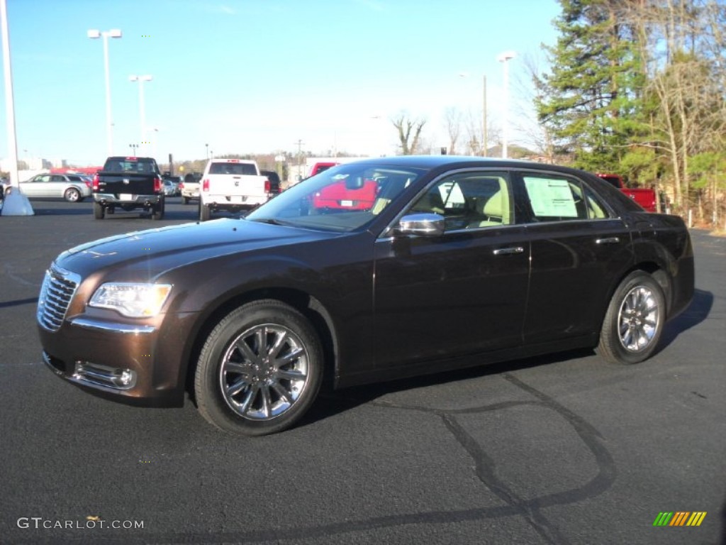 Luxury Brown Pearl Chrysler 300