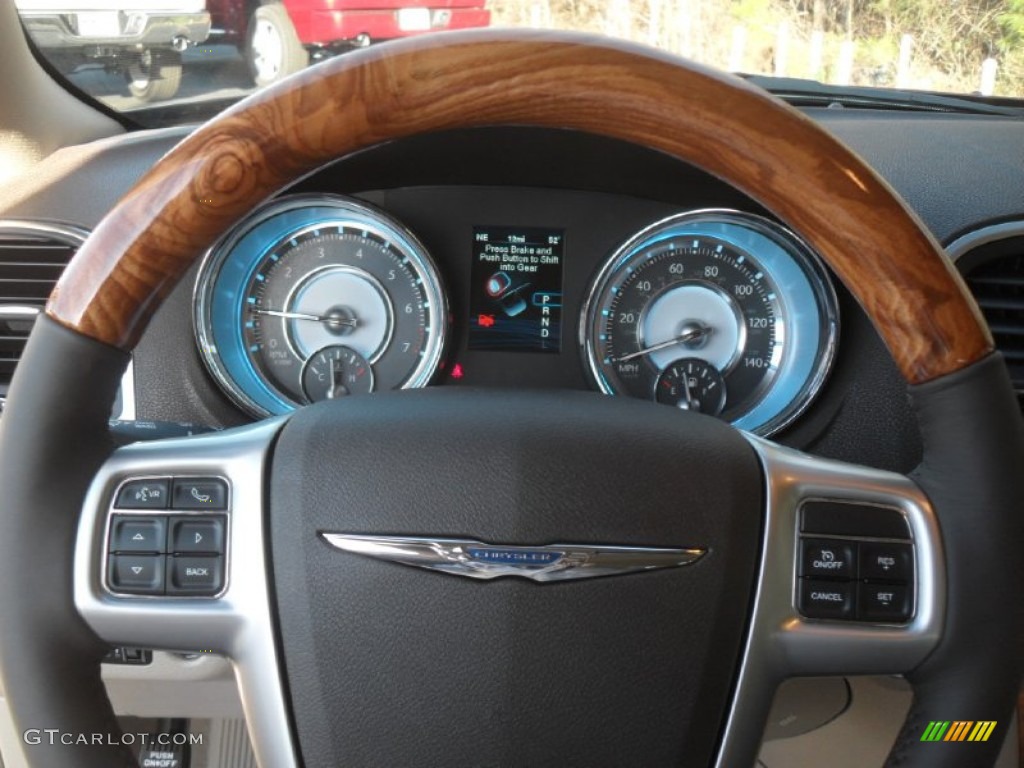 2012 300 Limited - Luxury Brown Pearl / Black/Light Frost Beige photo #14