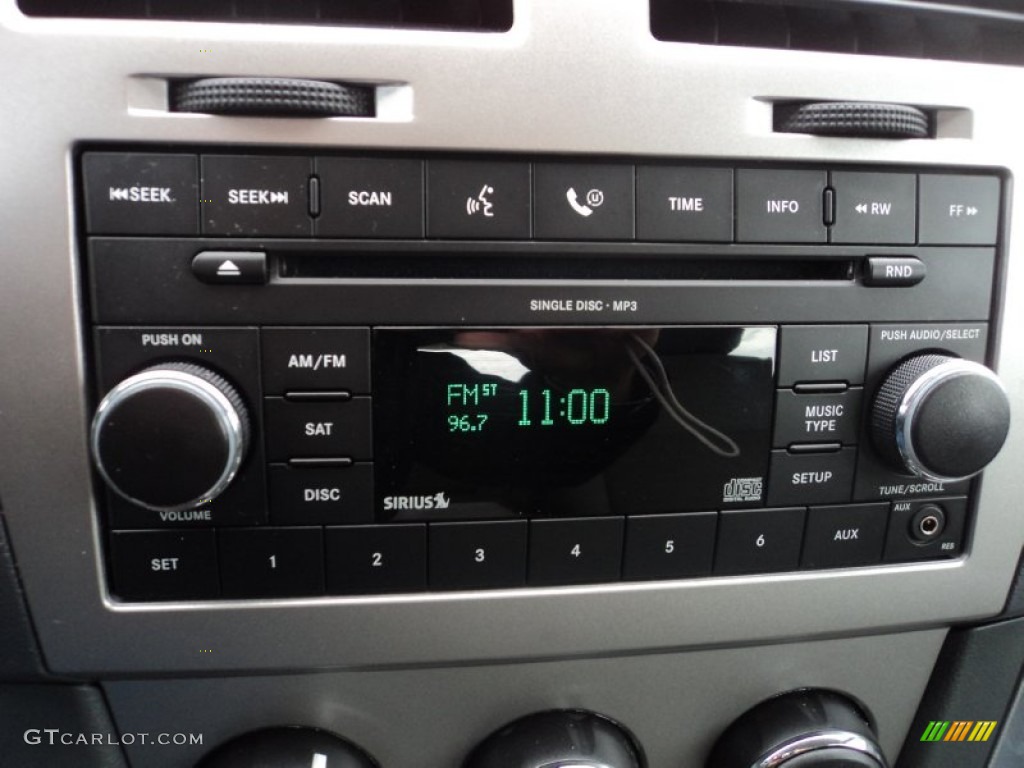 2008 Dodge Avenger SE Audio System Photo #58913058