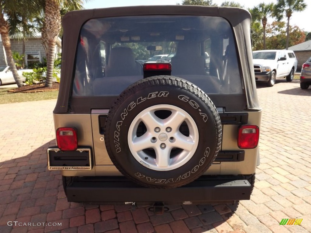 2006 Wrangler X 4x4 - Light Khaki Metallic / Khaki photo #6