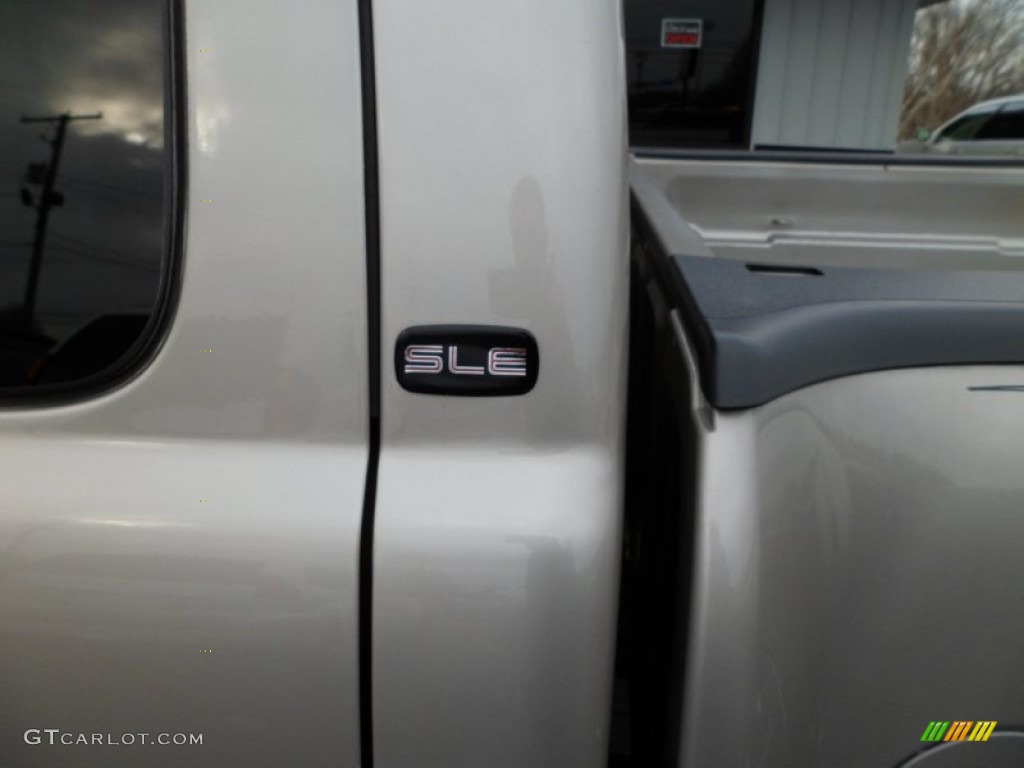 2004 GMC Sierra 1500 SLE Extended Cab 4x4 Marks and Logos Photo #58920914