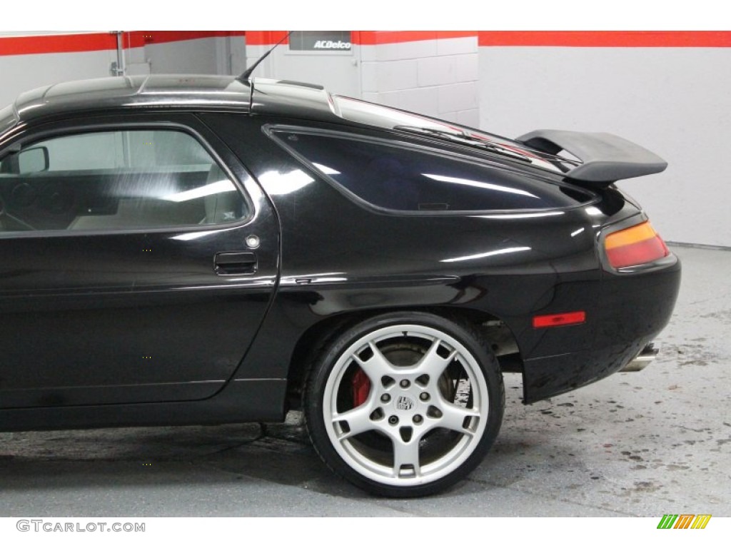 1989 Porsche 928 S4 Wheel Photo #58921456