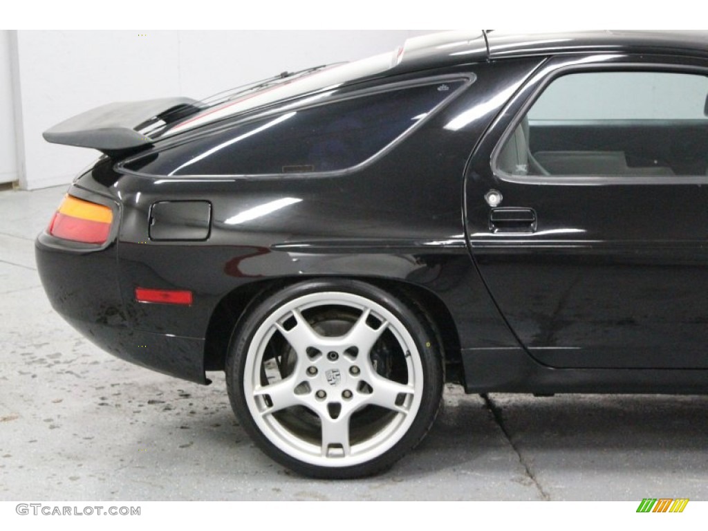 1989 Porsche 928 S4 Wheel Photo #58921574