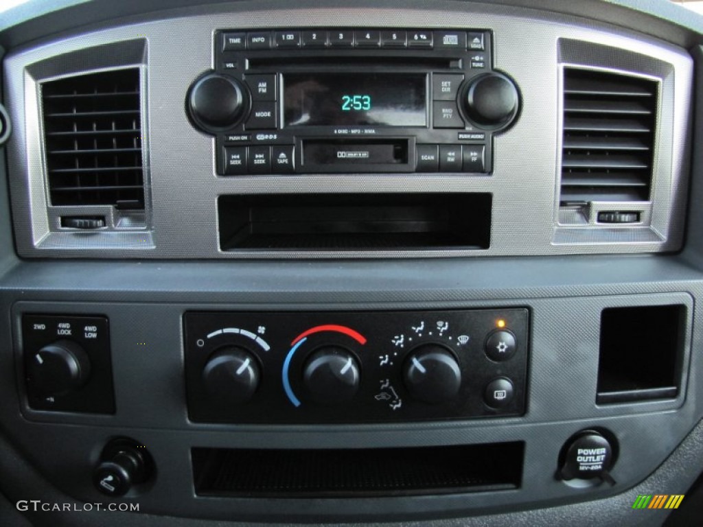 2007 Ram 1500 Sport Quad Cab 4x4 - Black / Medium Slate Gray photo #19