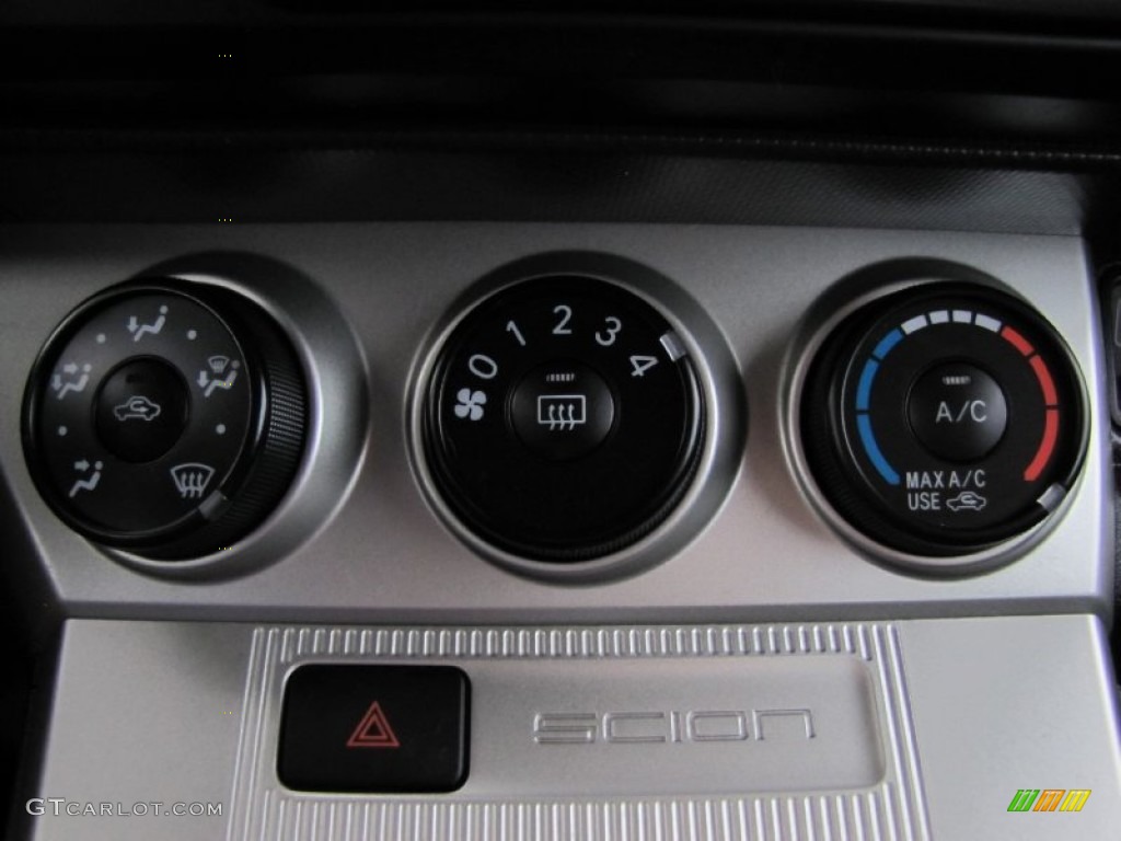 2010 Scion xB Standard xB Model Controls Photo #58924346