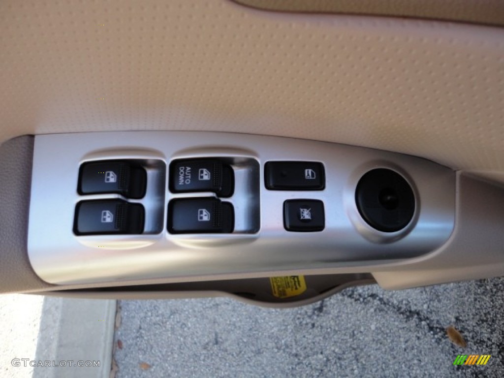 2010 Kia Sportage EX V6 Controls Photos