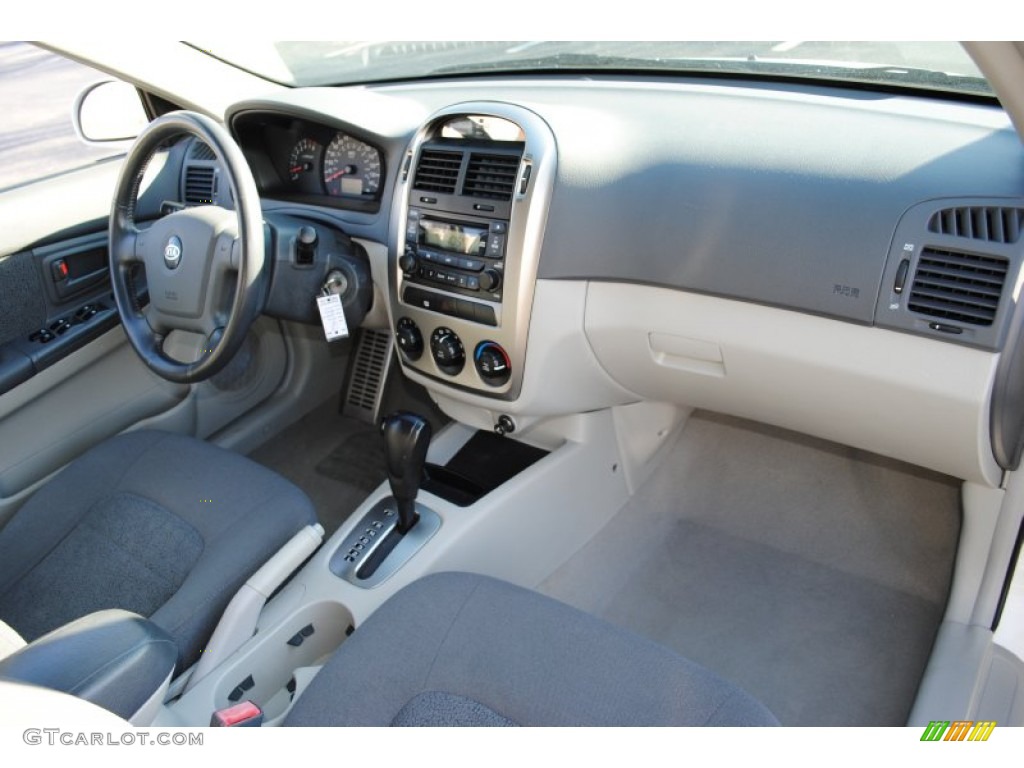 Gray Interior 2005 Kia Spectra 5 Wagon Photo #58928228