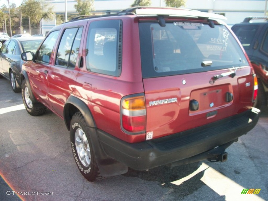 1996 Pathfinder SE 4x4 - Cayenne Red / Gray photo #2