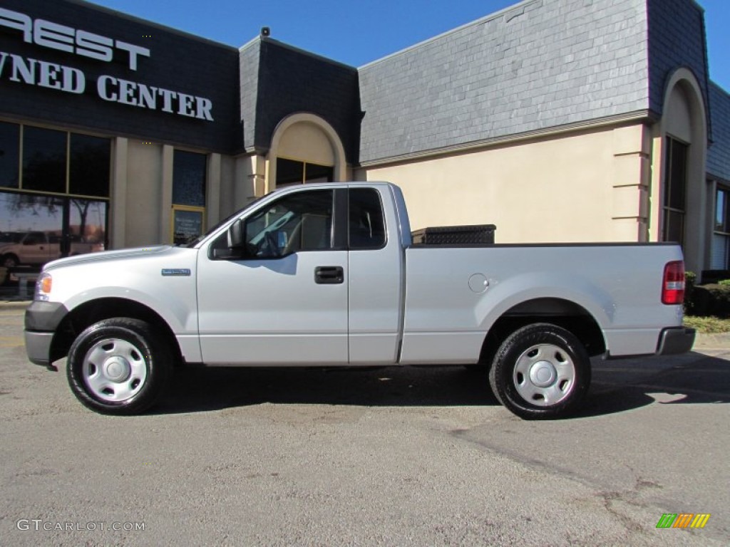 2005 F150 XL Regular Cab - Silver Metallic / Medium Flint Grey photo #1