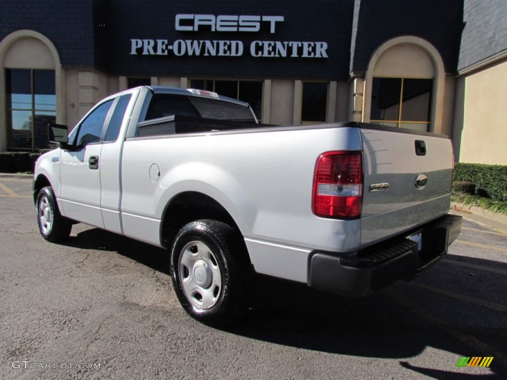 2005 F150 XL Regular Cab - Silver Metallic / Medium Flint Grey photo #2