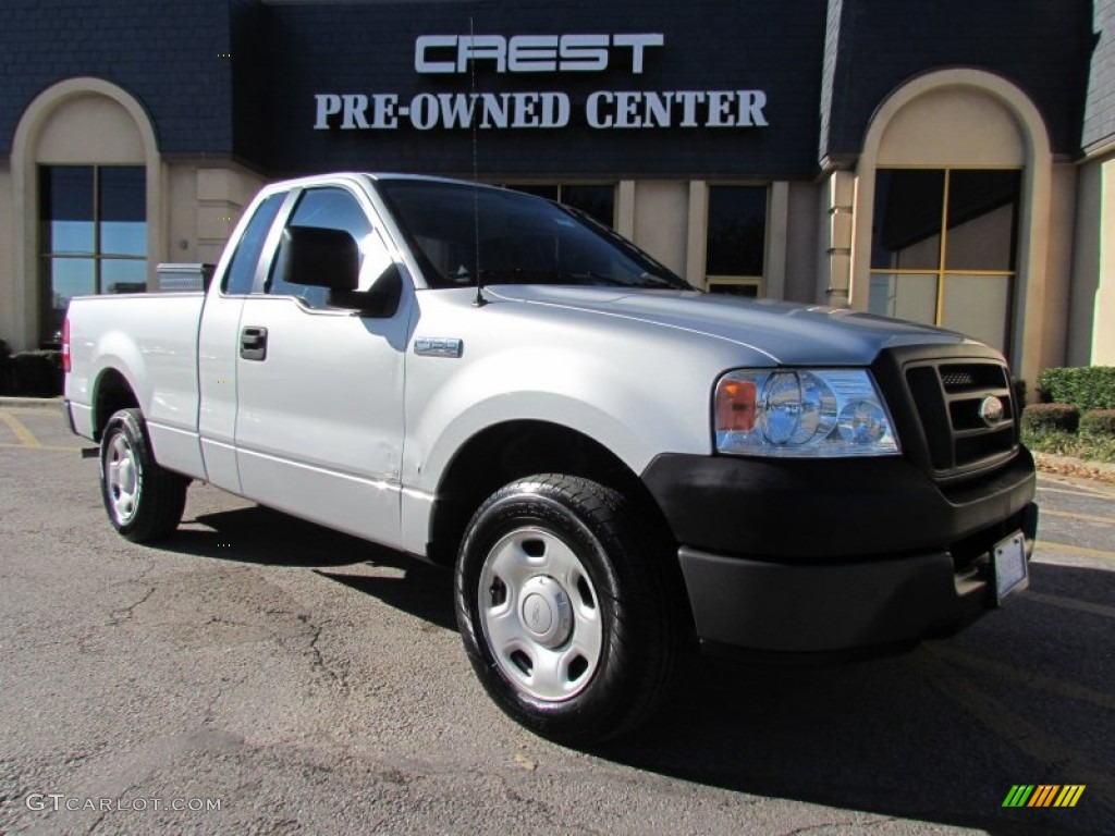 2005 F150 XL Regular Cab - Silver Metallic / Medium Flint Grey photo #6