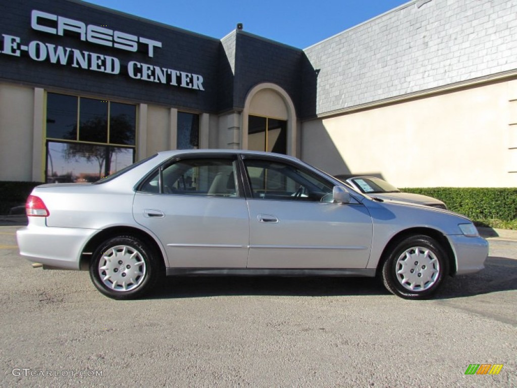 2002 Accord LX Sedan - Satin Silver Metallic / Quartz Gray photo #4