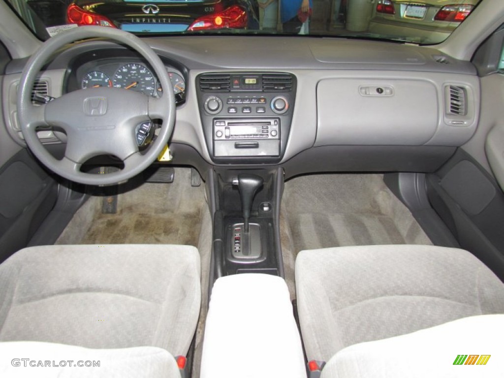 2002 Accord LX Sedan - Satin Silver Metallic / Quartz Gray photo #13