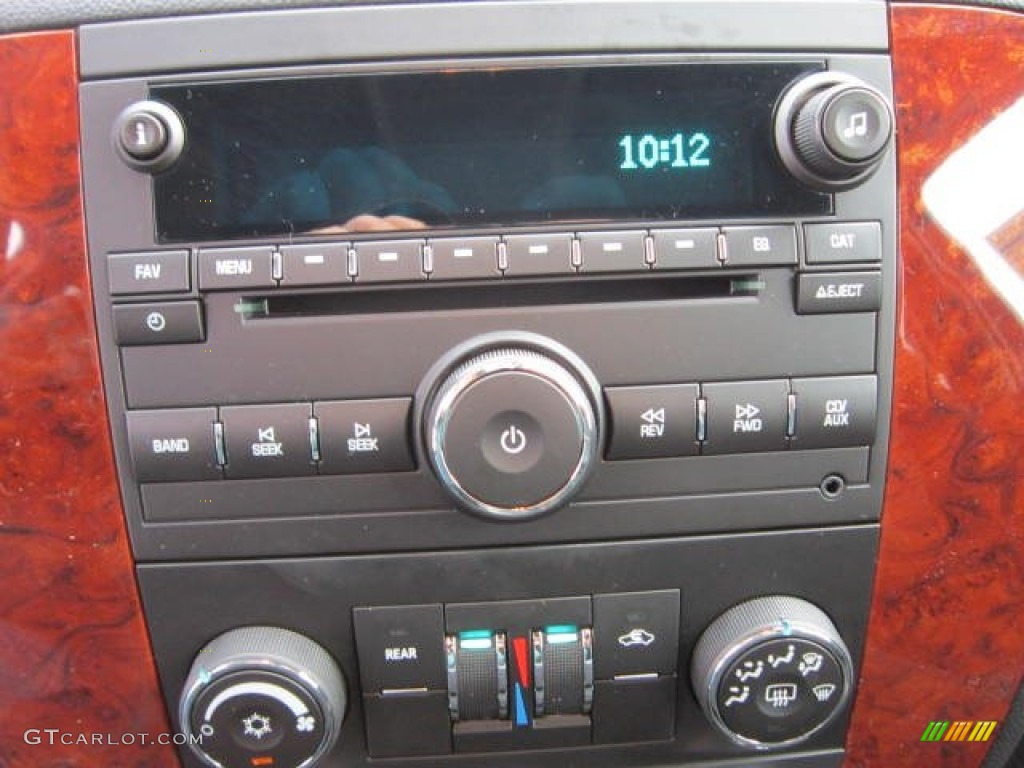 2012 Chevrolet Suburban LS 4x4 Audio System Photo #58931373