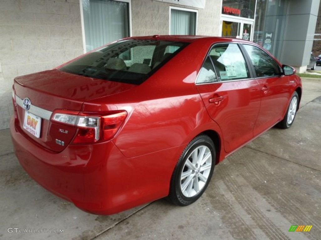 2012 Camry Hybrid XLE - Barcelona Red Metallic / Ivory photo #2