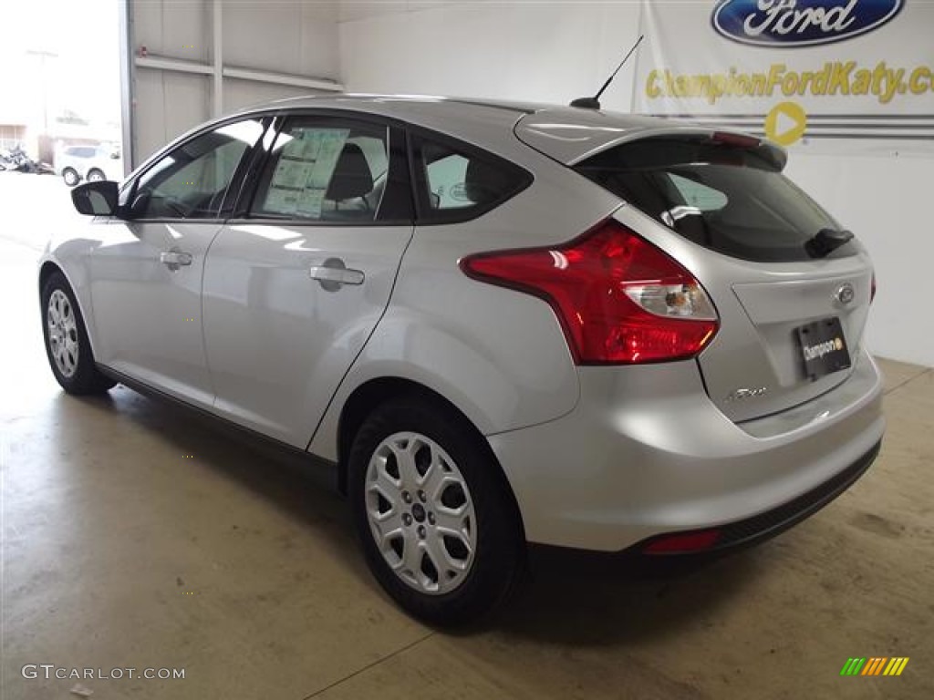 2012 Focus SE 5-Door - Ingot Silver Metallic / Charcoal Black photo #6