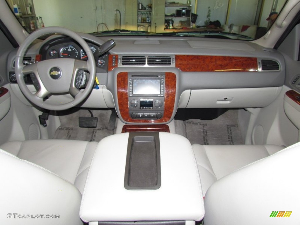 2010 Chevrolet Suburban LTZ Ebony Dashboard Photo #58934091